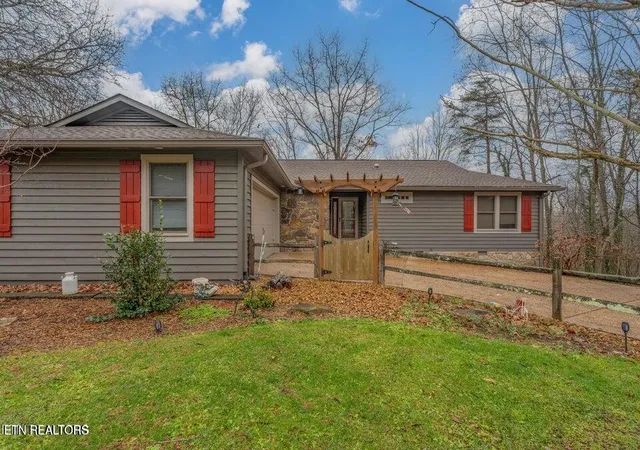Homes for sale in Crossville, TN | 166 Canterbury Dr, Crossville, TN 38558 | MLS# 1344303