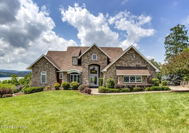 Homes for sale in Rockwood, TN | 216 Majestic View Dr, Rockwood, TN 37854 | MLS# 1344521