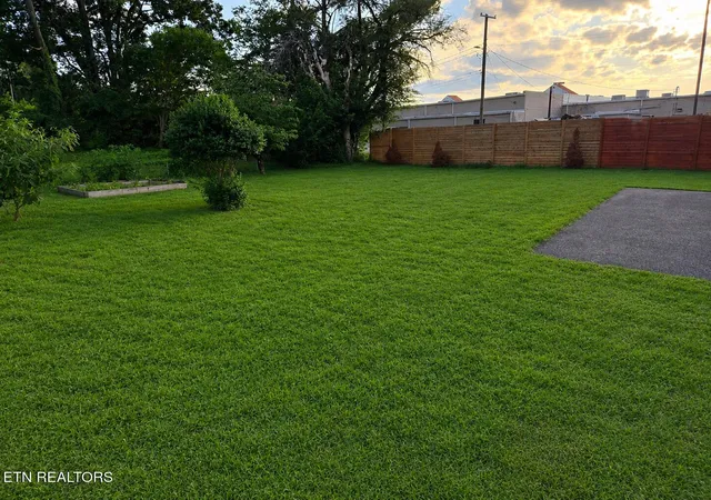 14th image of 611 Leconte Ln, Knoxville, TN 37912 | MLS# 1344353