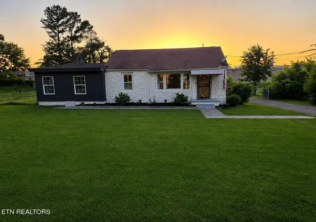 1st image of 611 Leconte Ln, Knoxville, TN 37912 | MLS# 1344353