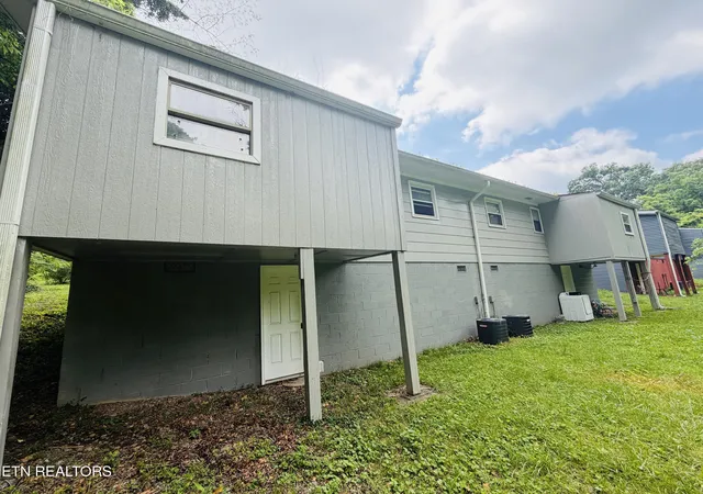 3rd image of 927 Biddle St, Knoxville, TN 37914 | MLS# 1344412