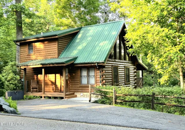 Photo 1 of Single family home for sale at 742 Yona Trl Way, Gatlinburg, TN 37738 | MLS# 1344357 | Listing updated on 2026-06-13