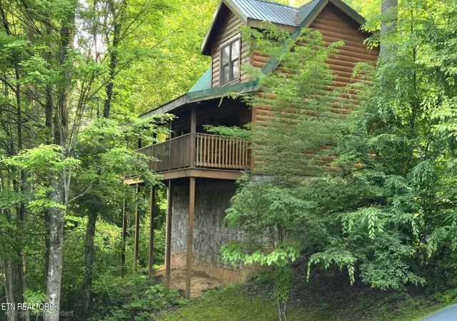 Photo 4 of Single family home for sale at 742 Yona Trl Way, Gatlinburg, TN 37738 | MLS# 1344357 | Listing updated on 2026-06-13