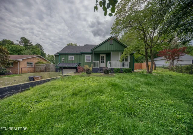 Homes for sale in Knoxville, TN | 5411 Villa Rd, Knoxville, TN 37918 | MLS# 1345162