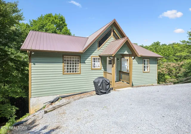 Single family home for sale at 916 Hideaway Hills Cir, Sevierville, TN 37862 | MLS# 1344586