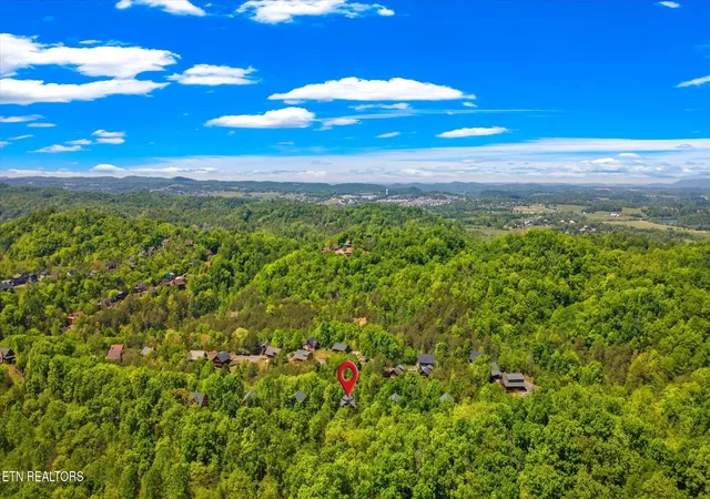 Homes for sale in Sevierville, TN | 2243 Wingspan Dr, Sevierville, TN 37876 | MLS# 1344497