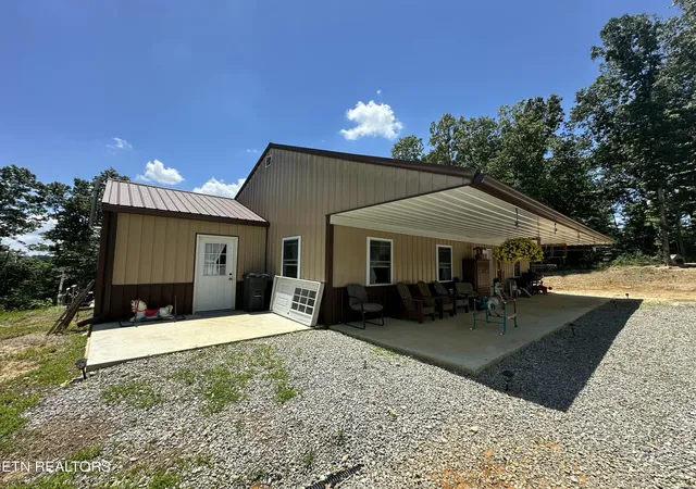 Homes for sale in Sunbright, TN | 1561 Coon Hollow Rd, Sunbright, TN 37872 | MLS# 1344414