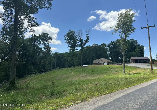 Homes for sale in Sunbright, TN | 1561 Coon Hollow Rd, Sunbright, TN 37872 | MLS# 1344414