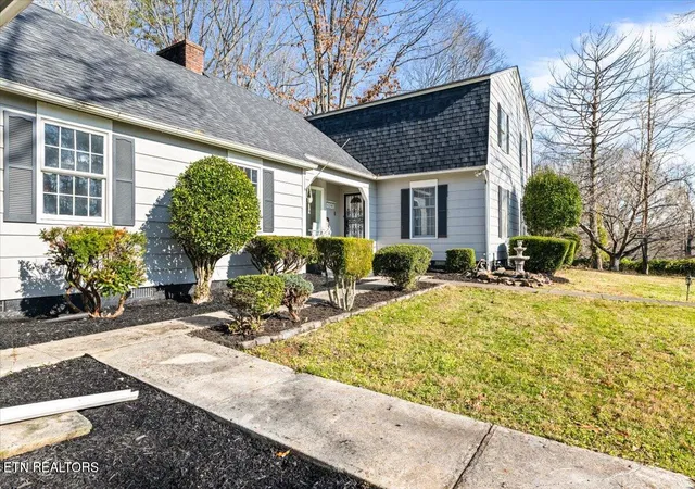 3rd image of 203 Golf Hill Ln, La Follette, TN 37766 | MLS# 1344625