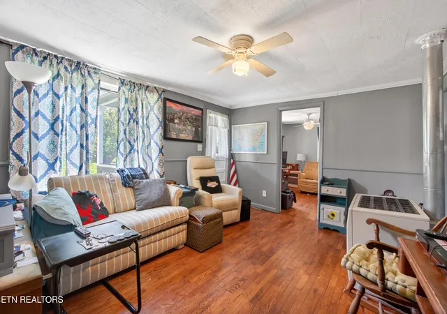 4th image of 986 Sparta Hwy, Crossville, TN 38572 | MLS# 1344450