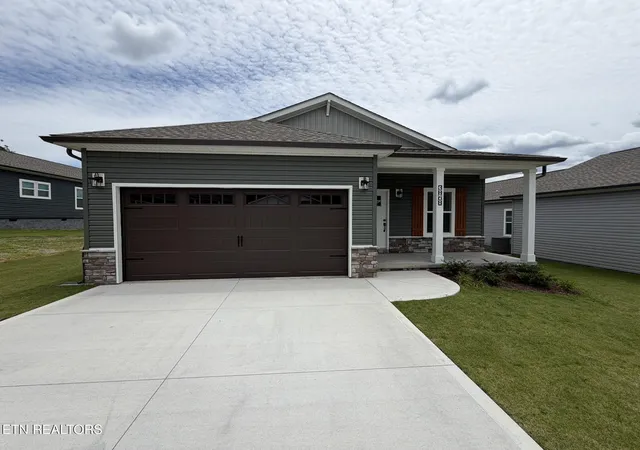 Photo 1 of Single family home for sale at 3868 Crimson Clover Ln, Knoxville, TN 37924 | MLS# 1345396 | Listing updated on 2026-10-09