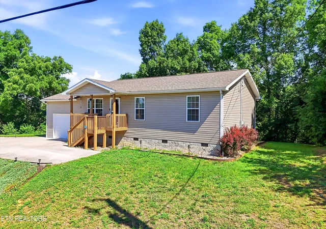 Photo 2 of Single family home for sale at 1044 Lake Smoky Rd, Sevierville, TN 37876 | MLS# 1344712 | Listing updated on 2026-09-29