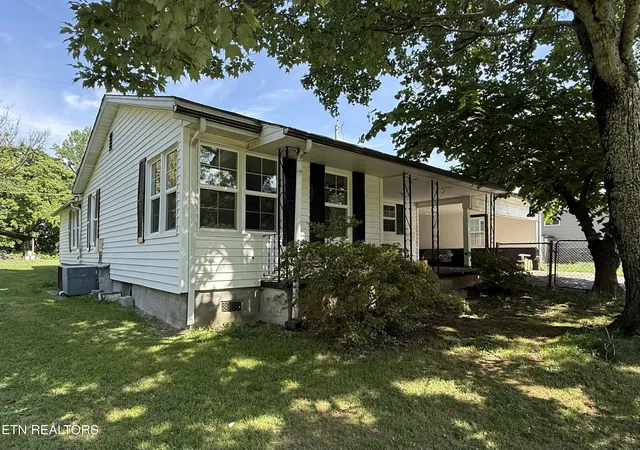 Photo 1 of Single family home for sale at 5419 Bland Ln, Knoxville, TN 37920 | MLS# 1344489 | Listing updated on 2026-09-18