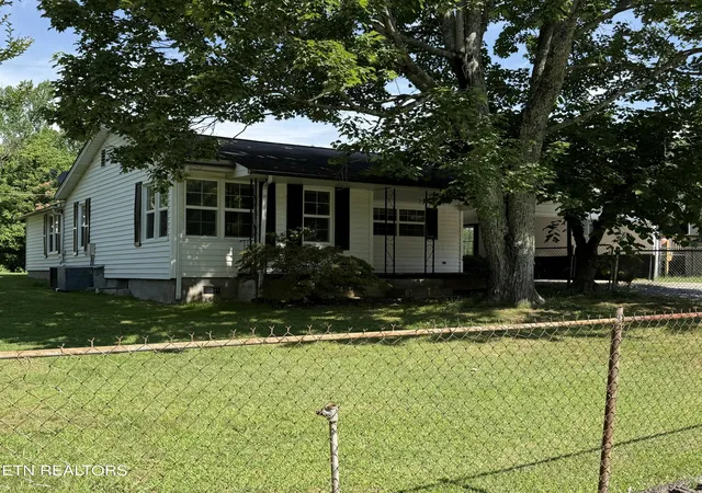 Photo 3 of Single family home for sale at 5419 Bland Ln, Knoxville, TN 37920 | MLS# 1344489 | Listing updated on 2026-09-18