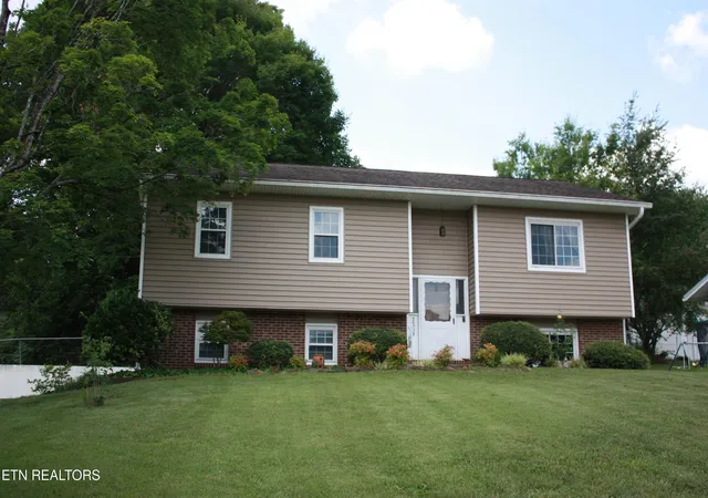 Photo 1 of Sale Pending at 7709 Windsong Rd, Powell, TN 37849 | MLS# 1345997 | Listing updated on 2026-09-18