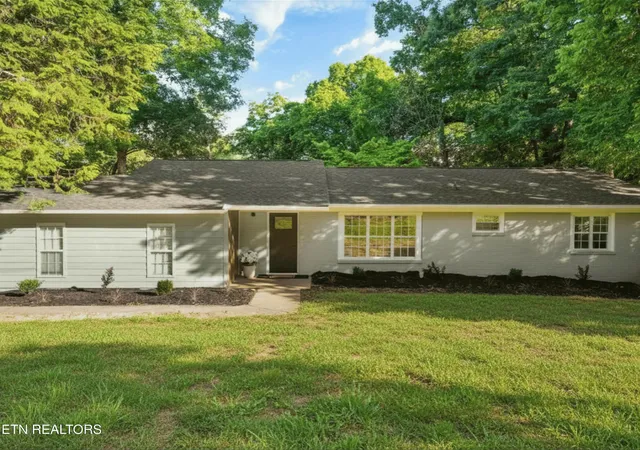 1st image of 1221 Huntington Rd, Knoxville, TN 37919 | MLS# 1344510