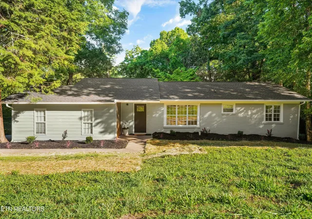 42nd image of 1221 Huntington Rd, Knoxville, TN 37919 | MLS# 1344510