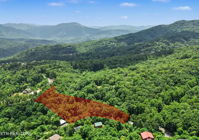 Homes for sale in Gatlinburg, TN | Twin Oaks Rd #39, Gatlinburg, TN 37738 | MLS# 1344522