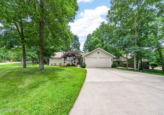 Photo 2 of Sale Pending at 220 Catoosa Blvd, Crossville, TN 38558 | MLS# 1344612 | Listing updated on 2026-08-31