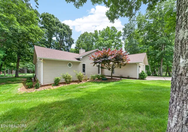 Photo 3 of Sale Pending at 220 Catoosa Blvd, Crossville, TN 38558 | MLS# 1344612 | Listing updated on 2026-08-31