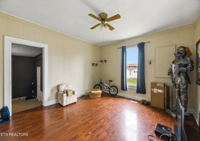 4th image of 1002 Mccaslin Ave, Sweetwater, TN 37874 | MLS# 1344582