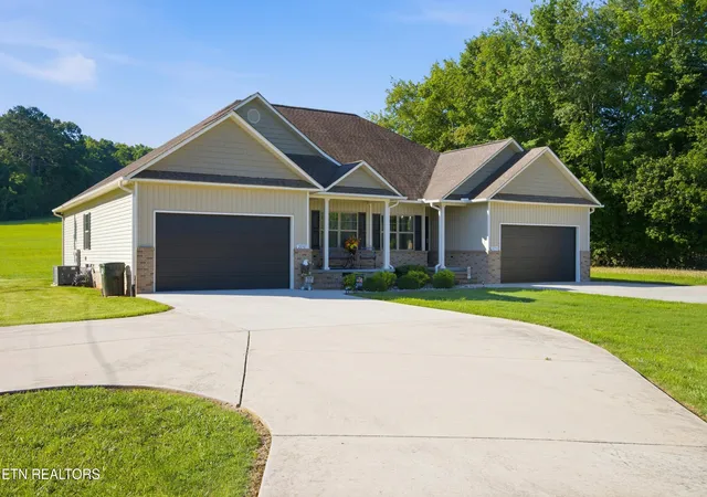 Homes for sale in Athens, TN | 2753/2755 Hwy 39w, Athens, TN 37303 | MLS# 1344548
