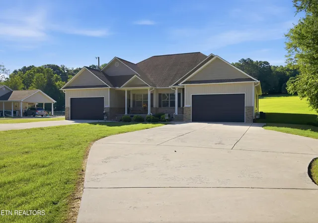 Homes for sale in Athens, TN | 2753/2755 Hwy 39W, Athens, TN 37303 | MLS# 1344548