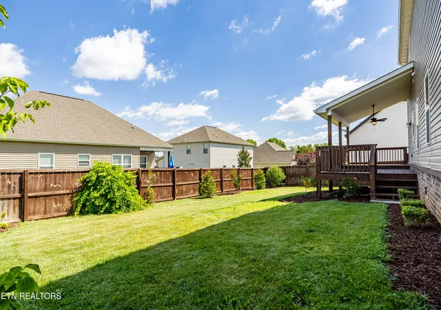 Photo 3 of Single family home for sale at 2209 Scarlet Tanager St, Maryville, TN 37801 | MLS# 1344947 | Listing updated on 2026-09-25