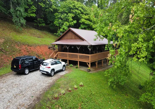 Homes for sale in Speedwell, TN | 487 Straight Branch Rd, Speedwell, TN 37870 | MLS# 1344581