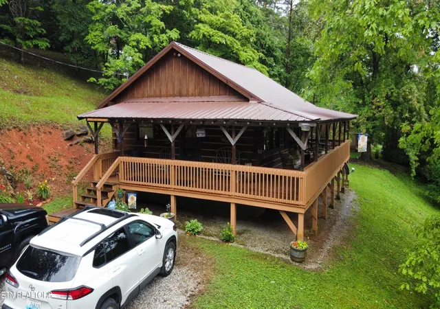 Homes for sale in Speedwell, TN | 487 Straight Branch Rd, Speedwell, TN 37870 | MLS# 1344581