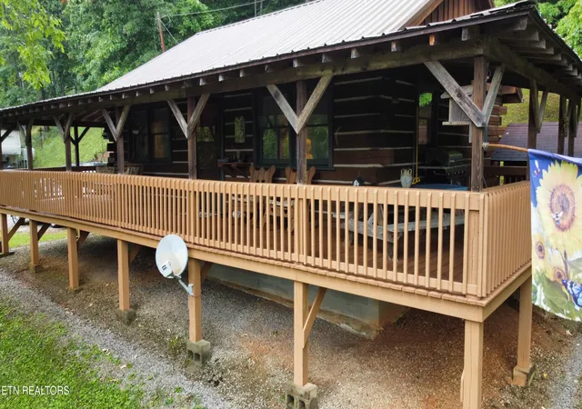Homes for sale in Speedwell, TN | 487 Straight Branch Rd, Speedwell, TN 37870 | MLS# 1344581