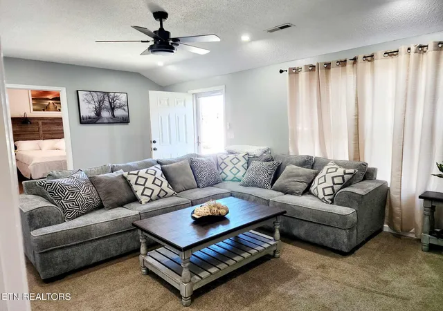 Photo 3 of Condo for sale at 2904 Boyds Crk Hwy #4, Sevierville, TN 37876 | MLS# 1344587 | Listing updated on 2026-06-13