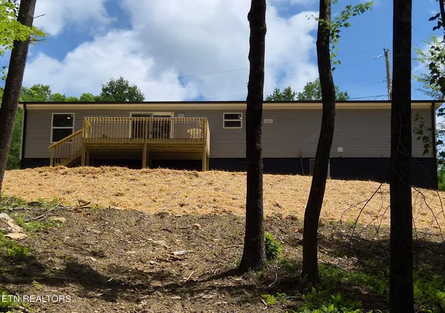 3rd image of 167 Balfour Dr, Harriman, TN 37748 | MLS# 1344600