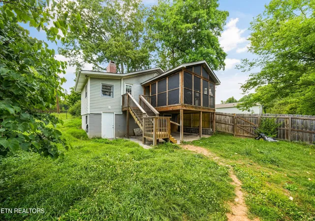 Photo 3 of Single family home for sale at 155 Kentucky Ave, Oak Ridge, TN 37830 | MLS# 1344763 | Listing updated on 2026-09-10