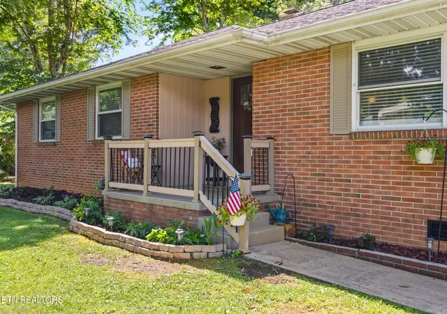 2nd image of 307 Brannon Dr, Maryville, TN 37803 | MLS# 1345208