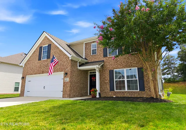 2nd image of 913 Brookwood Ln, Maryville, TN 37801 | MLS# 1345200
