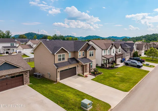 Photo 2 of Sale Pending at 1458 Dream Catcher Dr, Knoxville, TN 37920 | MLS# 1346287 | Listing updated on 2026-09-18