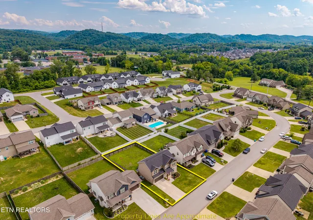 Photo 4 of Sale Pending at 1458 Dream Catcher Dr, Knoxville, TN 37920 | MLS# 1346287 | Listing updated on 2026-09-18