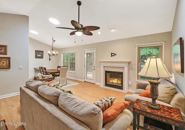 Photo 2 of Single family home for sale at 182 Berkshire Loop, Crossville, TN 38558 | MLS# 1344668 | Listing updated on 2026-06-15