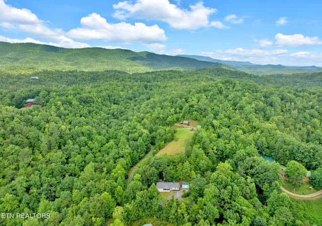 Homes for sale in Gatlinburg, TN | 174 The Wy, Gatlinburg, TN 37738 | MLS# 1344665