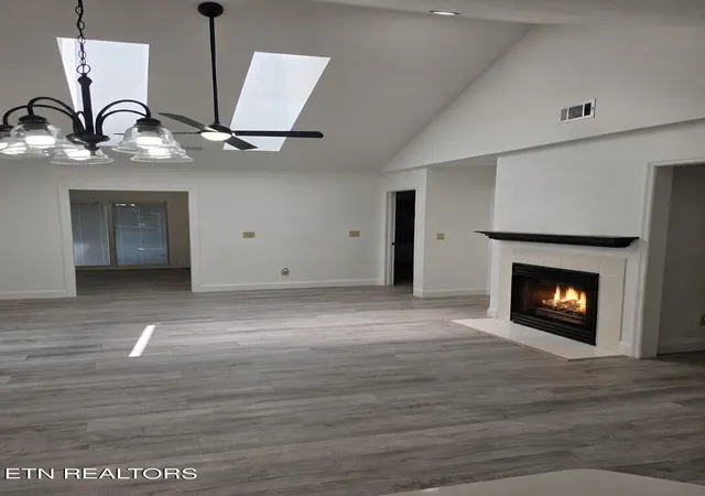 Listing Photo 4 - Condo for sale in building located at 716 Sunrise Cir, Sevierville, TN 37862
