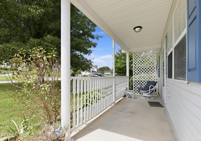 Photo 3 of Sale Pending at 7544 Silveredge Rd, Knoxville, TN 37918 | MLS# 1344690 | Listing updated on 2026-09-17