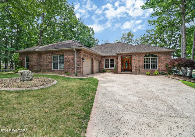 2nd image of 144 Lakewood Dr, Crossville, TN 38558 | MLS# 1344781