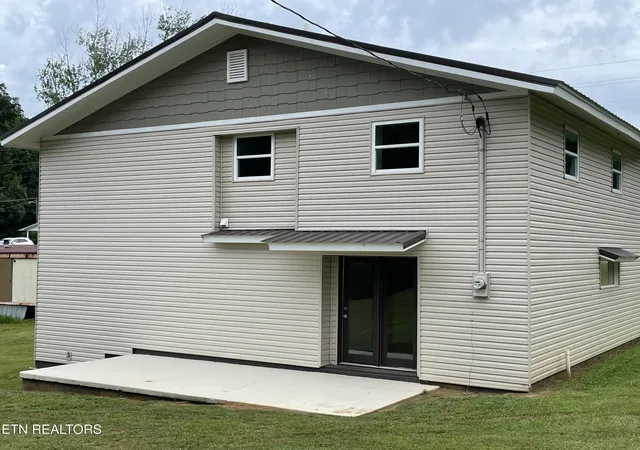 Photo 4 of Single family home for sale at 359 Community Dr, Madisonville, TN 37354 | MLS# 1347729 | Listing updated on 2026-09-18