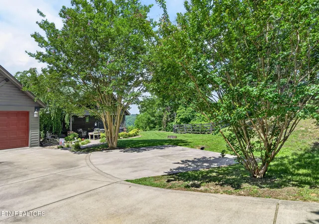 Homes for sale in Byrdstown, TN | 2051 Scenic View Ct, Byrdstown, TN 38549 | MLS# 1344710