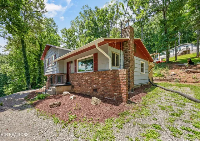 2nd image of 410 Sherwood Estates Cir, Clinton, TN 37716 | MLS# 1344724