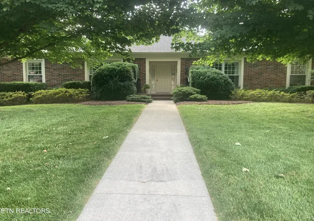 Homes for sale in Knoxville, TN | 725 Kempton Rd, Knoxville, TN 37909 | MLS# 1345914