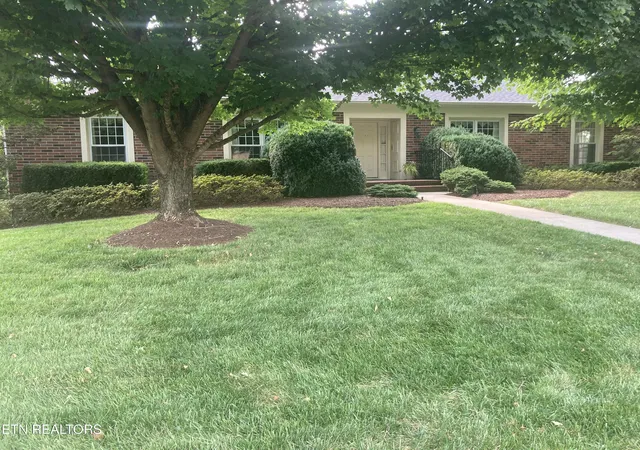 Homes for sale in Knoxville, TN | 725 Kempton Rd, Knoxville, TN 37909 | MLS# 1345914