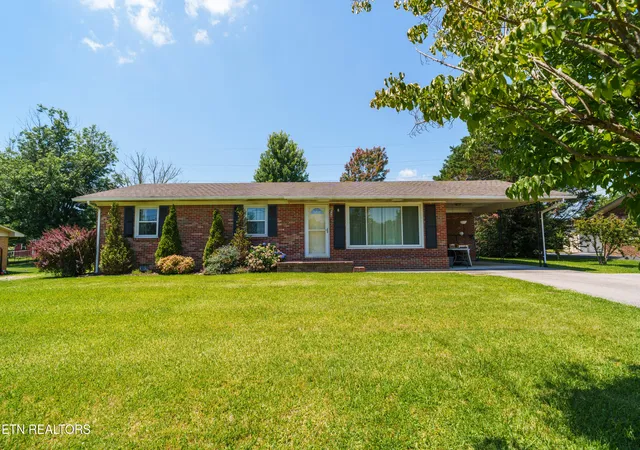 Homes for sale in Cookeville, TN | 885 Southgate Dr, Cookeville, TN 38501 | MLS# 1344720