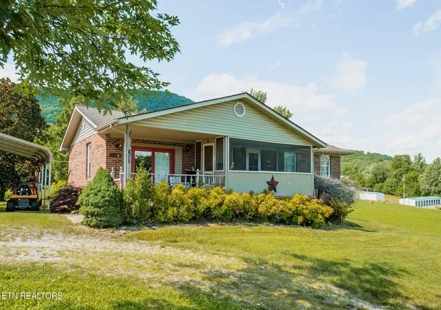 Homes for sale in Speedwell, TN | 7686 Tennessee 63, Speedwell, TN 37870 | MLS# 1344752